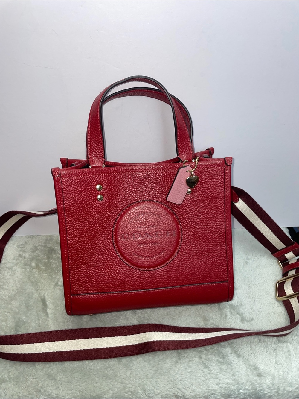NWT Coach ‘Dempsey’ Leather 22 Tote W/Heart Charm